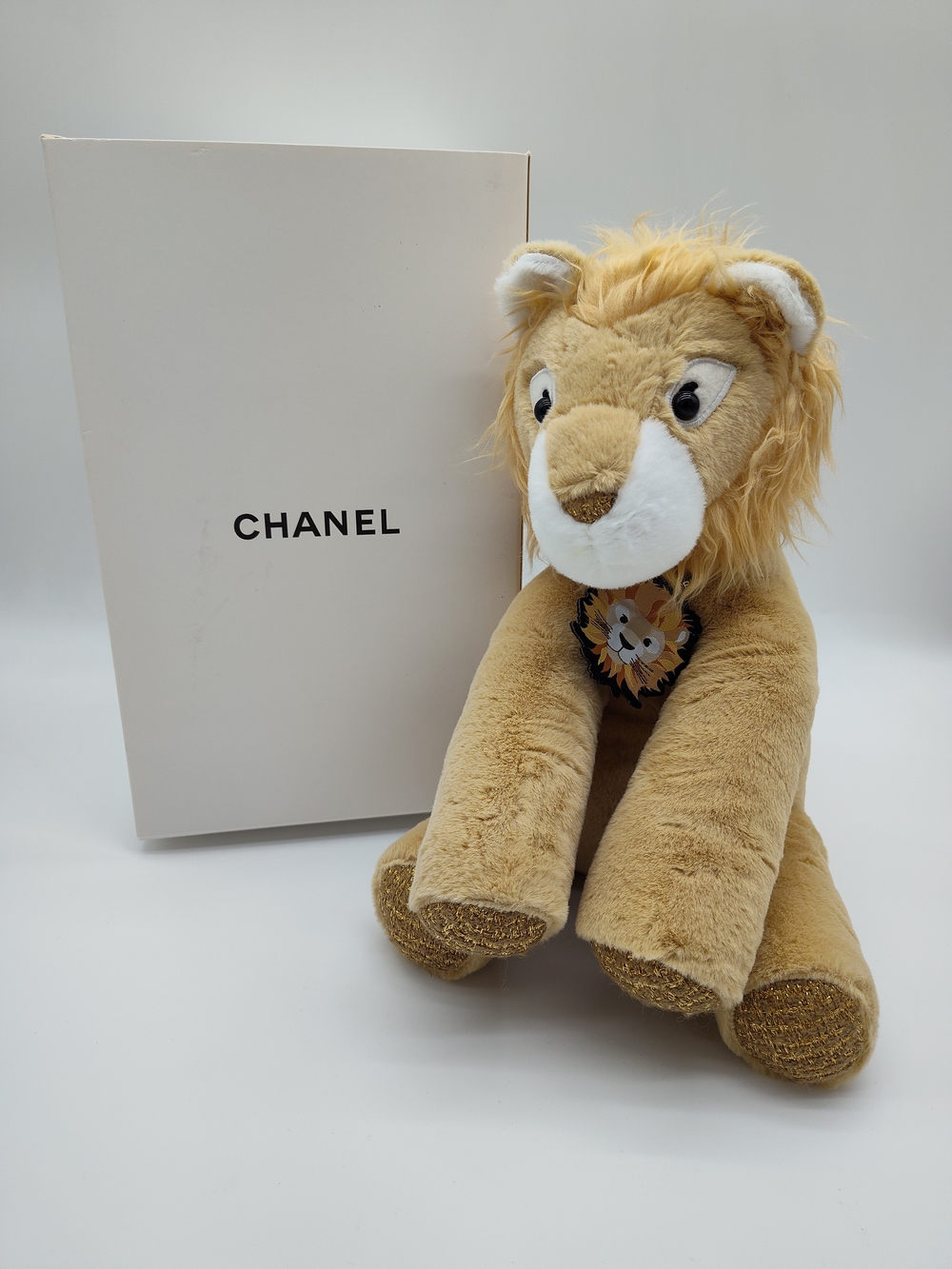 CHANEL Coco Crush Lion Plush VIP Fine Jewelry Collectible Box Medallion NIB
